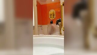 2025年7月，【年度最骚反差人妻婊】第二弹，每帧表情都足够骚，本期看点上帝视角啪，酒店房间门口和窗外露出啪