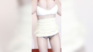 最新快手爆料,高挑女神级白皙御姐【洁宝宝】定制福利,高跟丝袜自X揉奶骚躯扭动