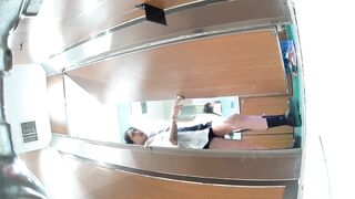 -7月新流出 商场女厕高清后拍无敌视角长靴美女从天而降的逼