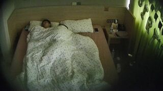 七月最新酒店偷拍 骚妹为男友23岁庆生布置浪漫现场也把自己包装好送他穿上情趣丝袜做爱11