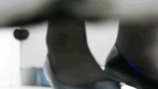 大神潜入商场女厕 把珠宝专柜的黑丝女店员一网打尽 各种美鲍鱼尽收眼底