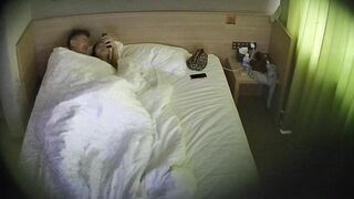 酒店精品✅健身肌肉猛男和背奢侈品LV包的美女激情做愛