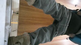 -商场女厕高清摄像头全景后拍众多的美女嘘嘘 各种神秘花园完美展示