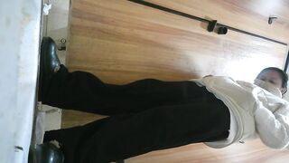 -商场女厕高清摄像头全景后拍众多的美女嘘嘘 各种神秘花园完美展示