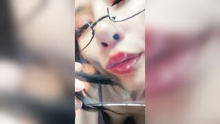 7月新品，极品舔屏阿黑颜女神【蘸点蜜桃酱】门槛福利，太懂男人了，口活技术一流，高潮脸道具深喉4