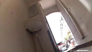 商場女廁高清攝像頭全景後拍衆多的美女噓噓❤️各種神秘花園完美展示15