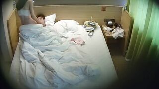 酒店精品✅校園情侶饑渴開鍾點房瘋狂做愛2