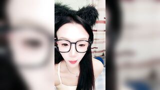 电报付费内容 舞蹈系校花学妹【小涵宝宝】护士制服 丝袜诱惑 抖音风骚舞，道具自慰2