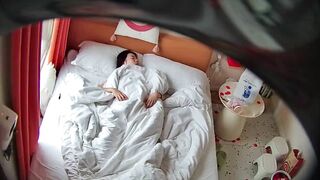 八月最新精品酒店偷拍 布置浪漫现场庆祝一周年庆祝结束 温柔良家型小姐姐被男友狠操两次21