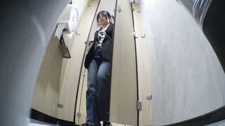 大神潜入KTV女厕全景偷拍20位美女各种极品鲍鱼