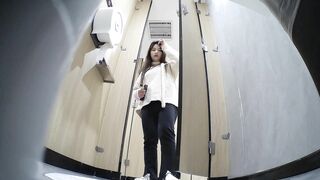 大神潜入KTV女厕全景偷拍20位美女各种极品鲍鱼0