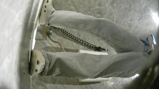 大神潜入KTV女厕全景偷拍20位美女嘘嘘❤️还有几位女神级的少妇人美B嫩4