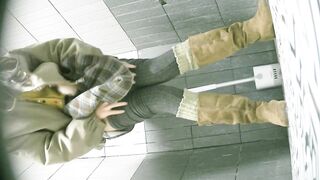 CC大神酒店女厕全景偷拍11位美女 各种美鲍鱼完美展示3