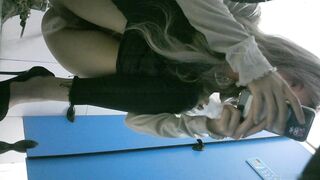 大神潜入商场女厕全景偷拍14位高颜值美女嘘嘘❤️人美B嫩07