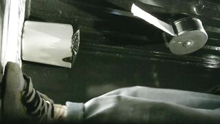 大神潜入KTV女厕偷拍多位极品少妇嘘嘘 竟然还有一对在里面打炮的情侣