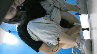 大神潜入商场女厕全景偷拍14位高颜值美女嘘嘘❤️人美B嫩