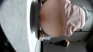 餐厅女厕近距离后拍几位美女食客 各种神秘的美鲍鱼