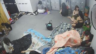 酒店摄像头破解真实记录技师房的美女技师们干啥的都有阿