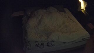 大学城2酒店9-21流出 小胖哥约漂亮学生女友开房 但小胖哥不行呐 都不敢冲 估计冲能秒射 白瞎了