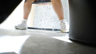 购物中心女厕全景偷拍几位时髦小姐姐 各种漂亮的美鲍鱼