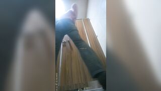 大神潜入购物中心女厕全景后拍❤️9位美女嘘嘘人美B嫩9