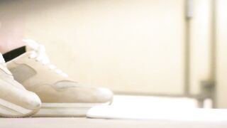 大神一路跟踪偷拍气质少妇 还是一个无毛的小嫩鲍鱼