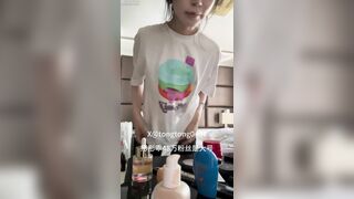 X 著名网红 骚母狗 彤彤乖 镂空逛游戏厅 户外露出