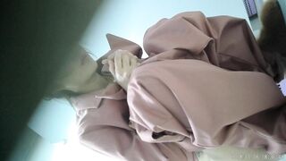 某电子厂厕拍高清无水印版 这绝对是厕拍界的天花板了 角度和清晰度没得说 女主都是挑选过的 颜值都在线②1