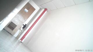 某电子厂厕拍高清无水印版 这绝对是厕拍界的天花板了 角度和清晰度没得说 女主都是挑选过的 颜值都在线②2