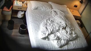 10-19酒店高清偷 极品反差婊眼镜学妹被男友调教的像一只得心应手的小母狗各种换装毒龙高技术套鸡巴8