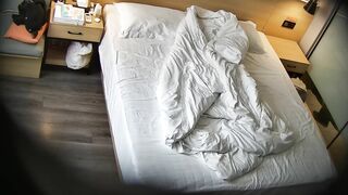 10-19酒店高清偷 极品反差婊眼镜学妹被男友调教的像一只得心应手的小母狗各种换装毒龙高技术套鸡巴8