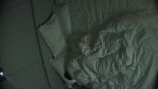 大学城 10-18 超长视频 拍到一对完美炮搭子 男的胖女的靓 丝袜破坏 边做边自己拍 女的有点像单依纯.