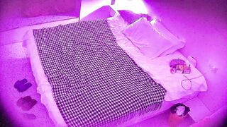 大学城民宿 10-14 小姐姐陆续接待两位失足大哥 第二次被操还在看手机 应该是在接下一单 果然是快餐