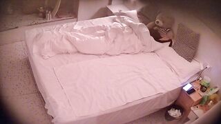 大学城 11-19 好久没更妓女小姐姐接客了 这次小姐姐又接了三位 胖大哥战力很高 学生仔就很拉胯了0