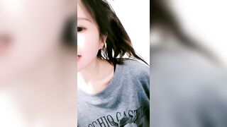 精品推荐 【小奶猫】【乌苏儿】户外厕所跳蛋自慰、双女户外露出8