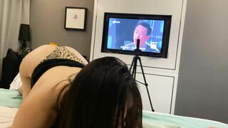 ♦️无损无水印【齐鲁屌王】极品风骚少妇臣服在大屌之下 一边打电话一边被巨屌抽插，面部表情无法控制16