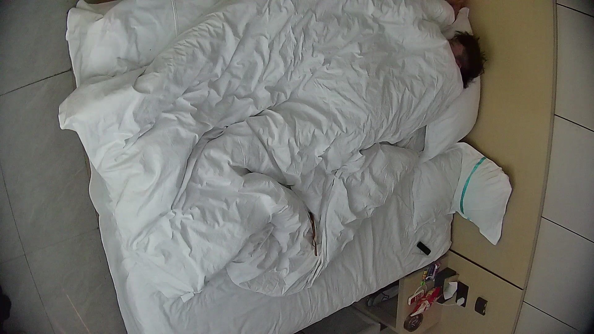 12-13新流出酒店偷拍 腰细腿长粉雕玉琢女友上位骑乘姿势超级风骚