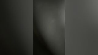 大神约炮西域美女❤️第一次见面来姨妈就喝了一杯啤酒去她家浴血奋战