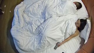 情趣台 12-21 恩爱中年夫妻秀 还给媳妇儿擦脚 男人打完一炮睡一觉 醒来再一炮 以内射结束战斗0