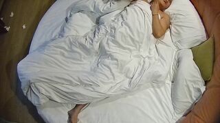 情趣台 12-21 恩爱中年夫妻秀 还给媳妇儿擦脚 男人打完一炮睡一觉 醒来再一炮 以内射结束战斗1