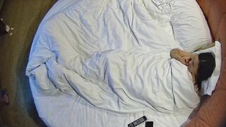 情趣台 12-21 恩爱中年夫妻秀 还给媳妇儿擦脚 男人打完一炮睡一觉 醒来再一炮 以内射结束战斗1