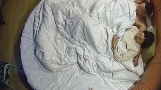 情趣台 12-21 恩爱中年夫妻秀 还给媳妇儿擦脚 男人打完一炮睡一觉 醒来再一炮 以内射结束战斗2