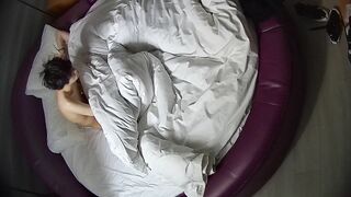 情趣台 12-19 小哥带漂亮身材又好的女朋友开房 先朝女友的屁眼捅去 操到最后对着女友嘴撸管喷射