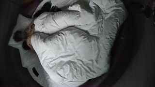 情趣台 12-19 小哥带漂亮身材又好的女朋友开房 先朝女友的屁眼捅去 操到最后对着女友嘴撸管喷射0