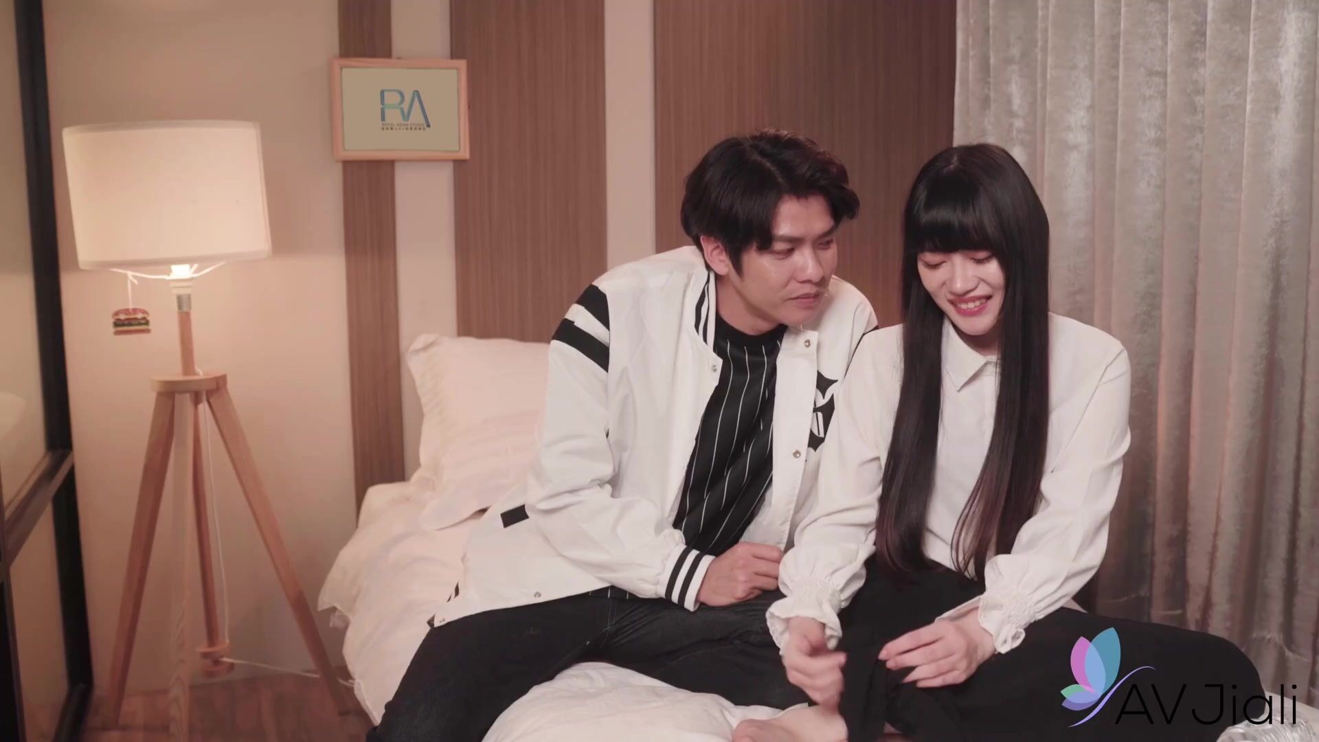 赖畇希 AVJiali完美女友出轨男友死党忘我性爱高潮迭起