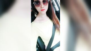 【露出勾引】：超骚女司机【不知天地】勾引乘客口交车震 野战 开房 超级骚，身材巨色，各种勾引乘客车震0