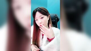 史上最强骚萝莉【柚子】勾网友电竞房鸳鸯戏水 水里操逼8