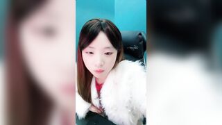 史上最强骚萝莉【柚子】勾网友电竞房鸳鸯戏水 水里操逼8