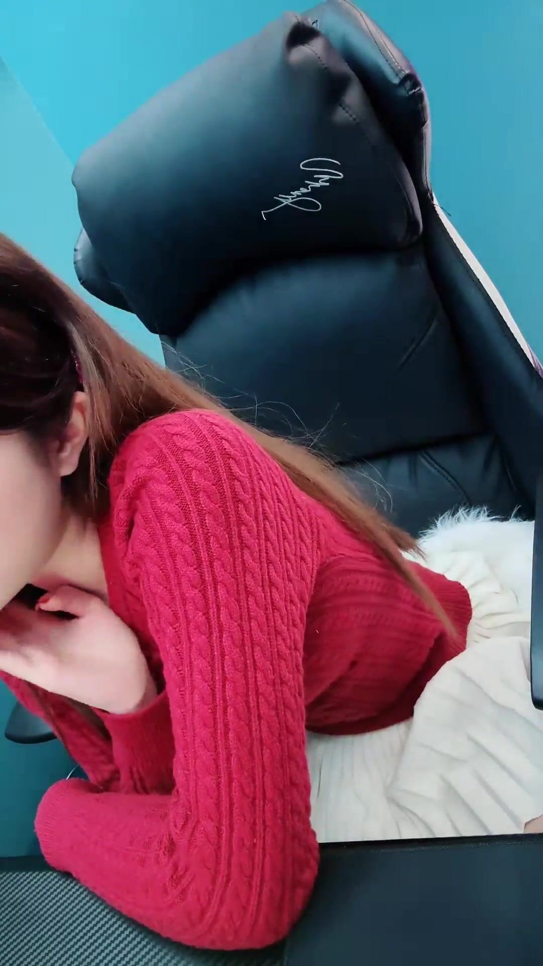 史上最强骚萝莉【柚子】勾网友电竞房鸳鸯戏水 水里操逼