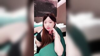 史上最强骚萝莉【柚子】勾网友电竞房鸳鸯戏水 水里操逼1